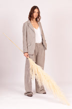 Blazer Vivus (Rayas cafés con blancas)