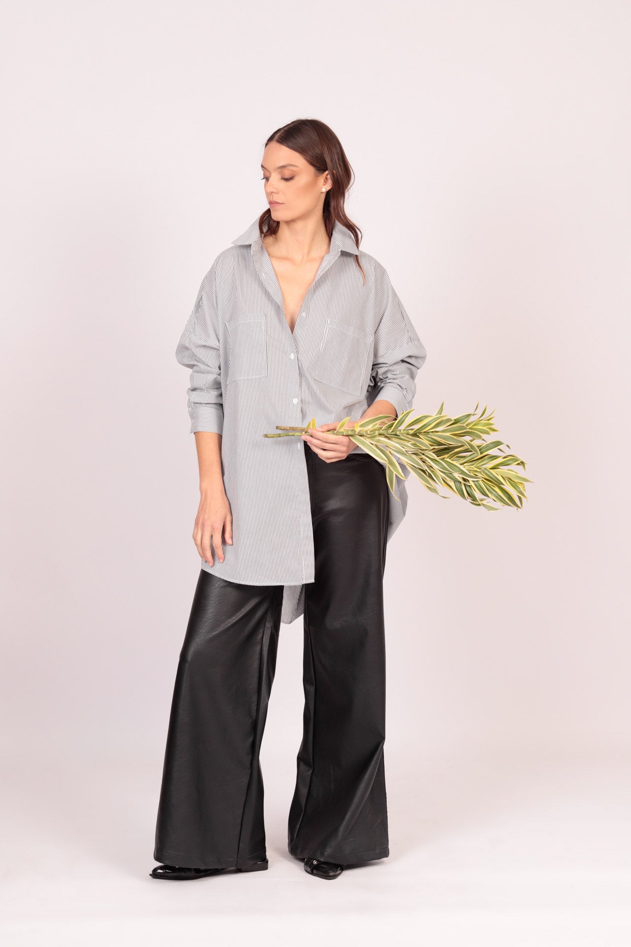 Camisa Ola (rayas grises con blanco)