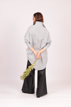 Camisa Ola (rayas grises con blanco)